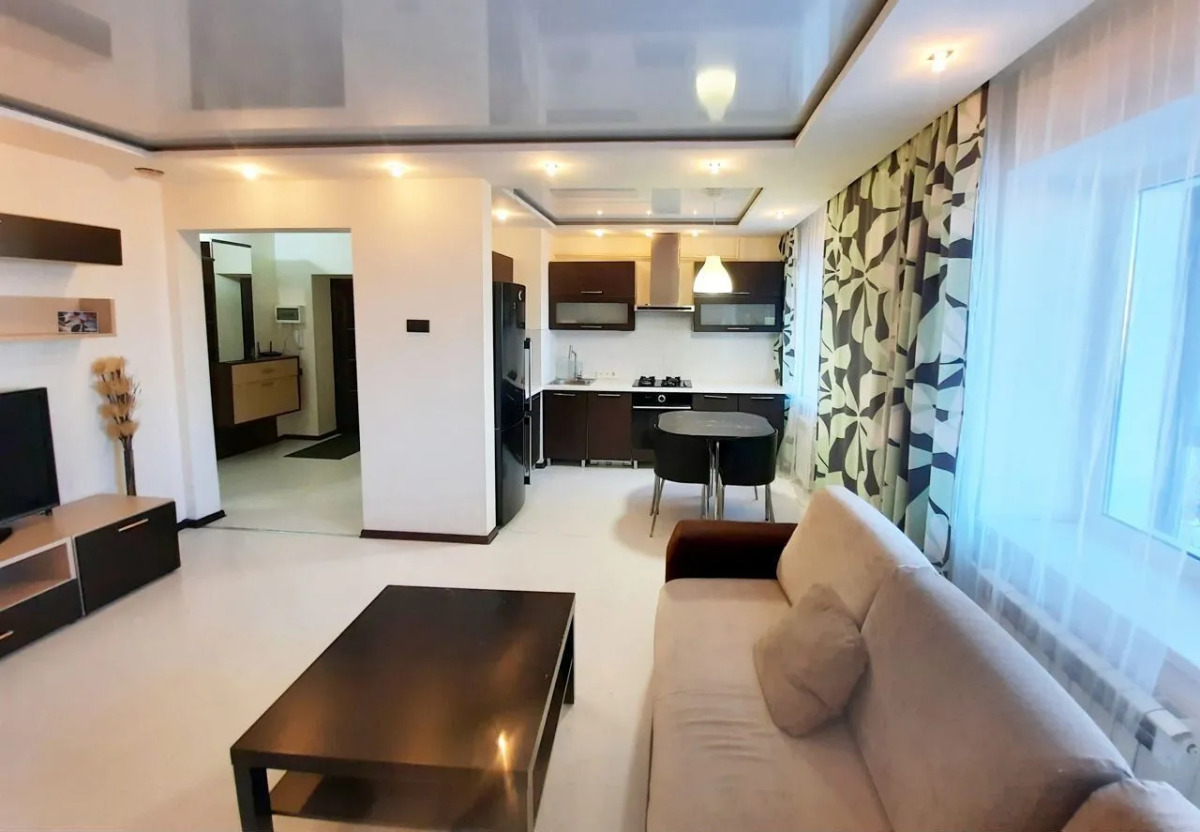 Квартира на Стройотрядовской