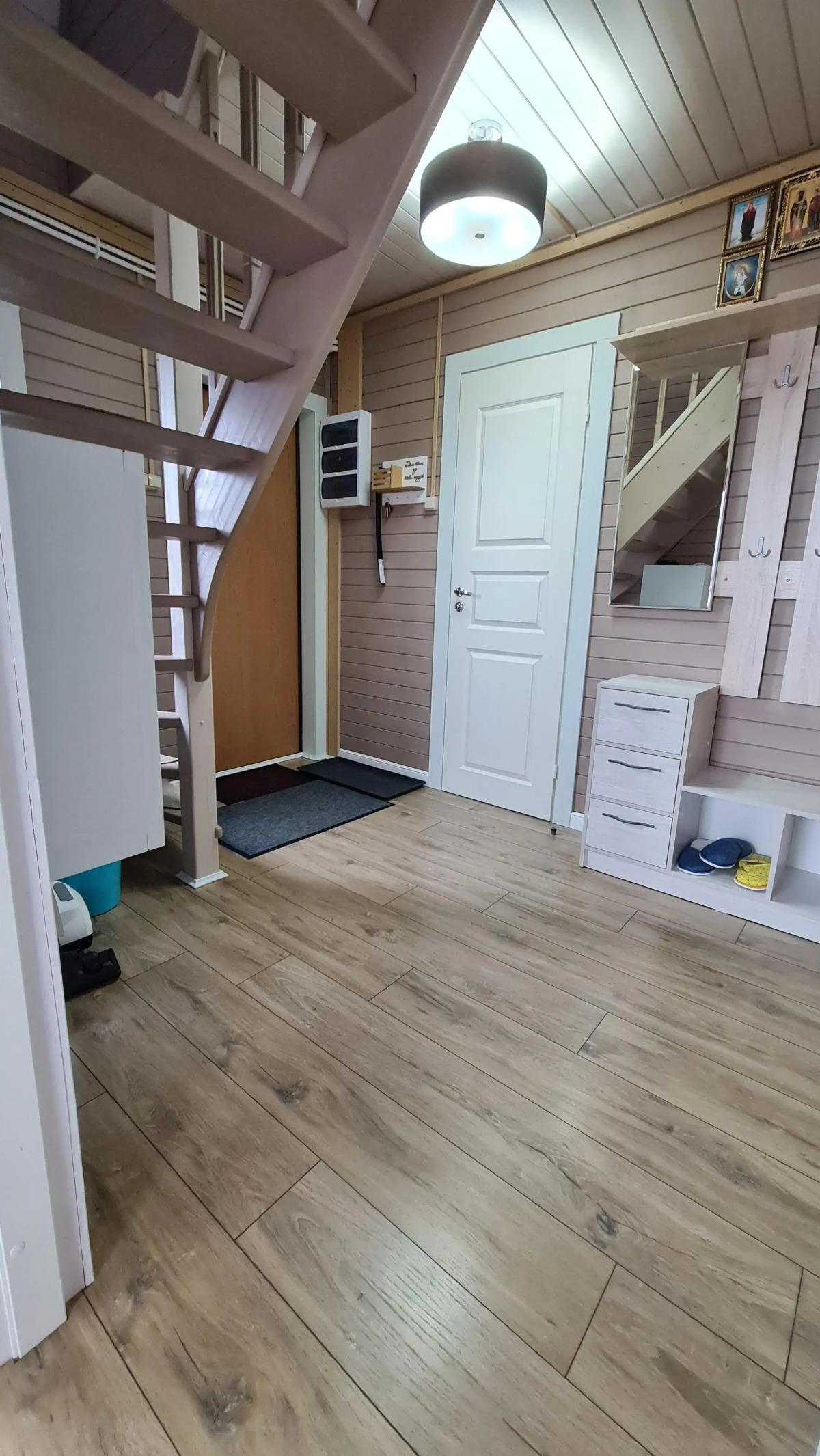 Частный Дом с Красным Залом