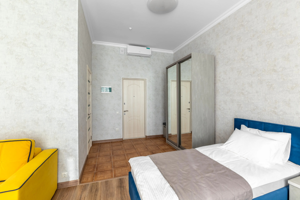 Отель Харес