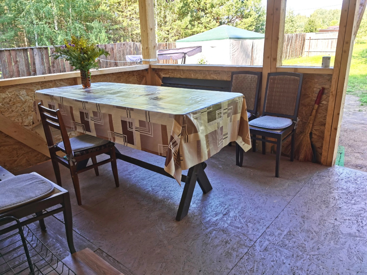 Коттедж с баней в сосновом бору у озера, рядом с турбазой Чайка