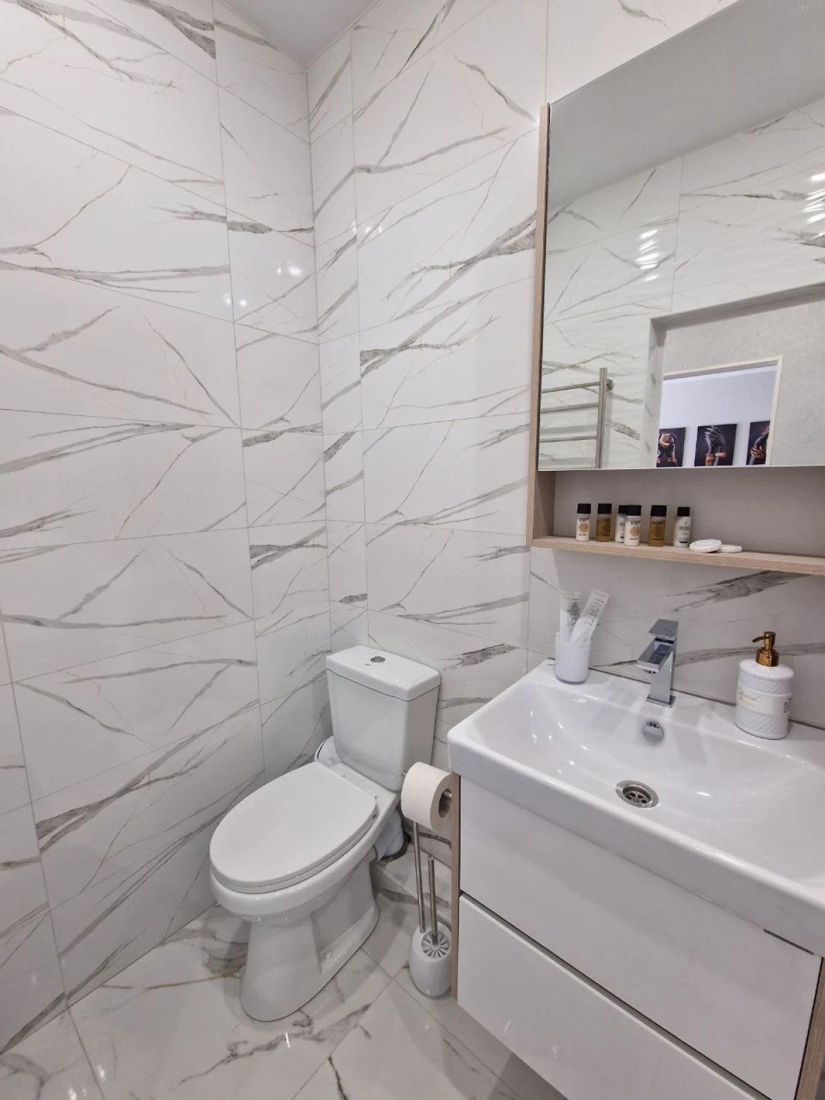 Квартира Flatirini с панорамными окнами в ЖК Весна