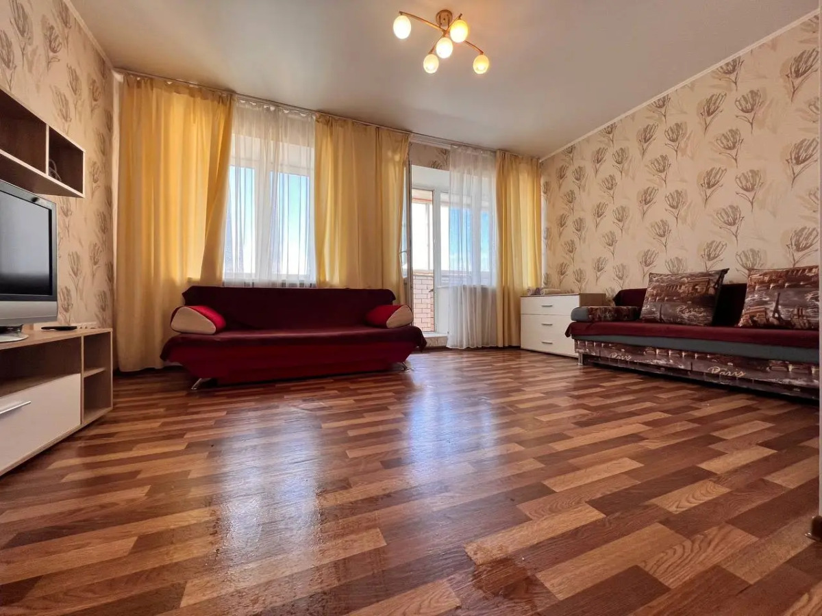 Апартаменты 2кв Восточный Суходольская 14