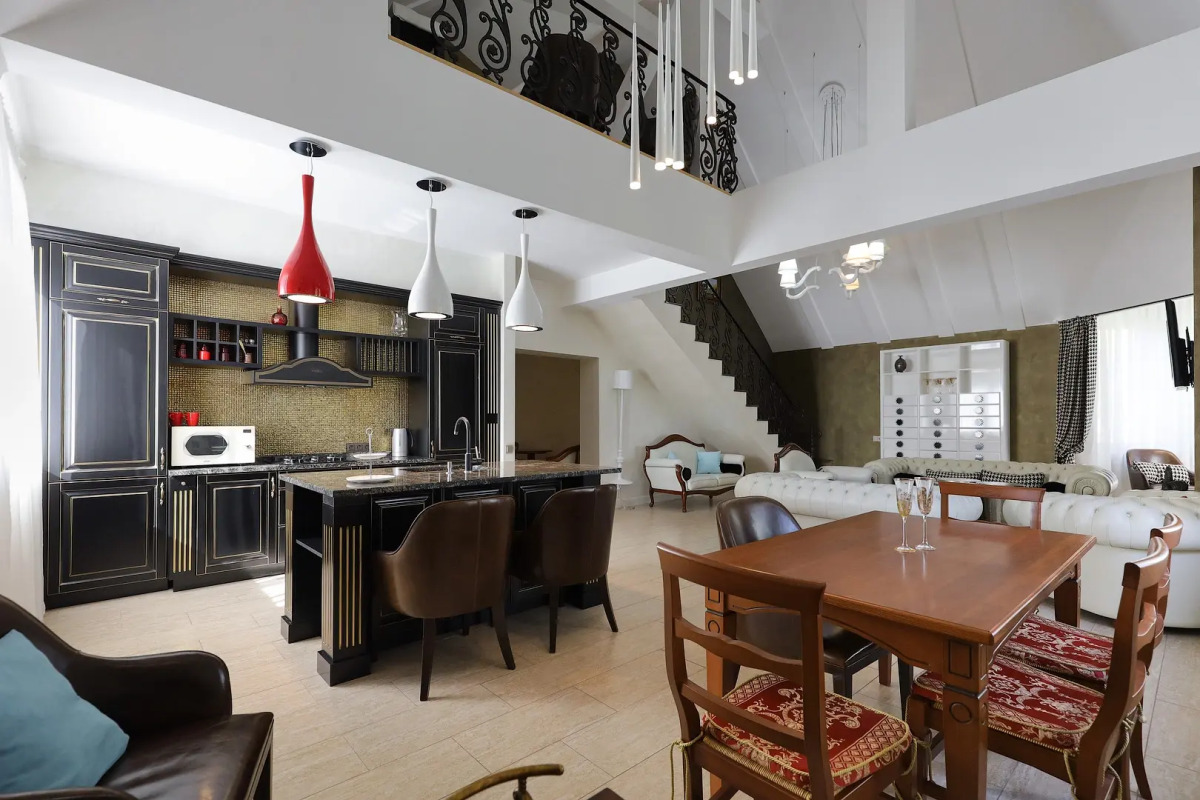 Квартира 2 уровня на Аптечной