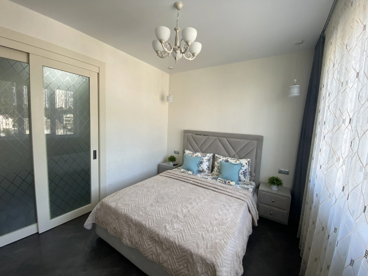 Апартаменты с Видом на Горы в Жк Изумрудный Город