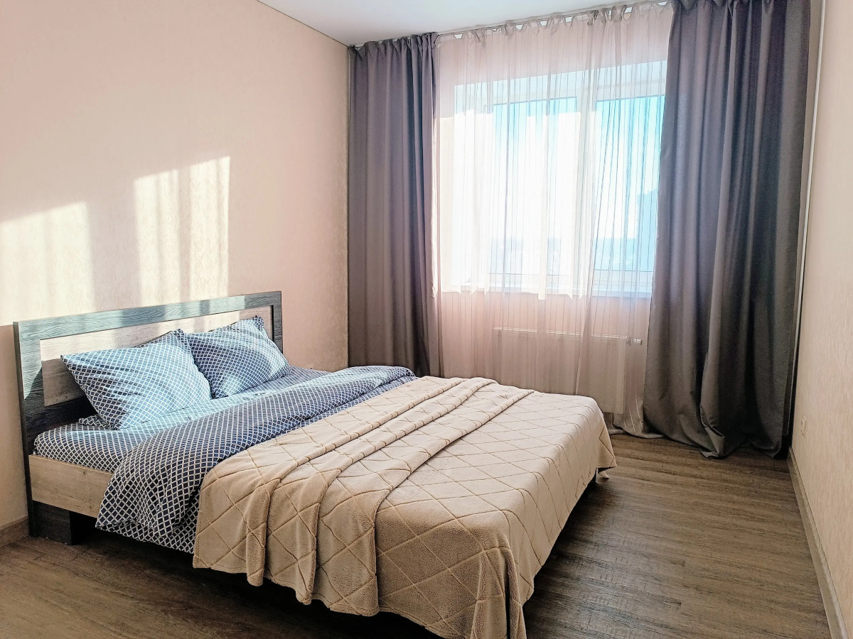 Апартаменты 100 Ночей на Песчаной 171