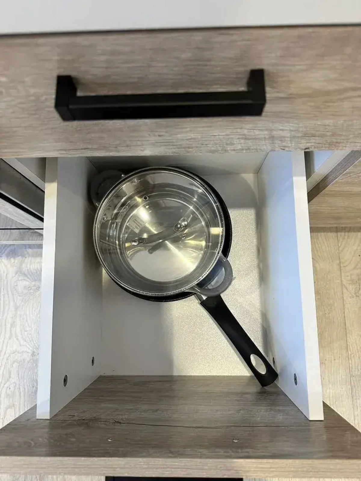 Квартира на улице 50 лет Октября 203/1