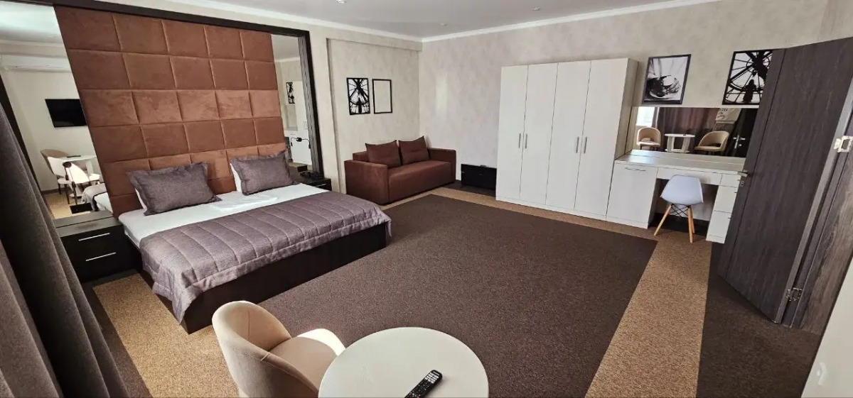 Отель Меридиан