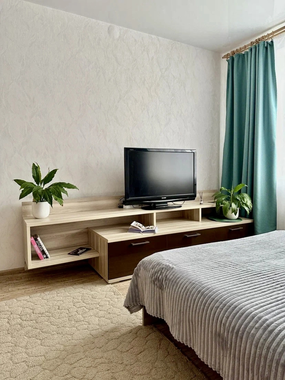 Квартира Квартира Рядом с Метро Парком и Озером