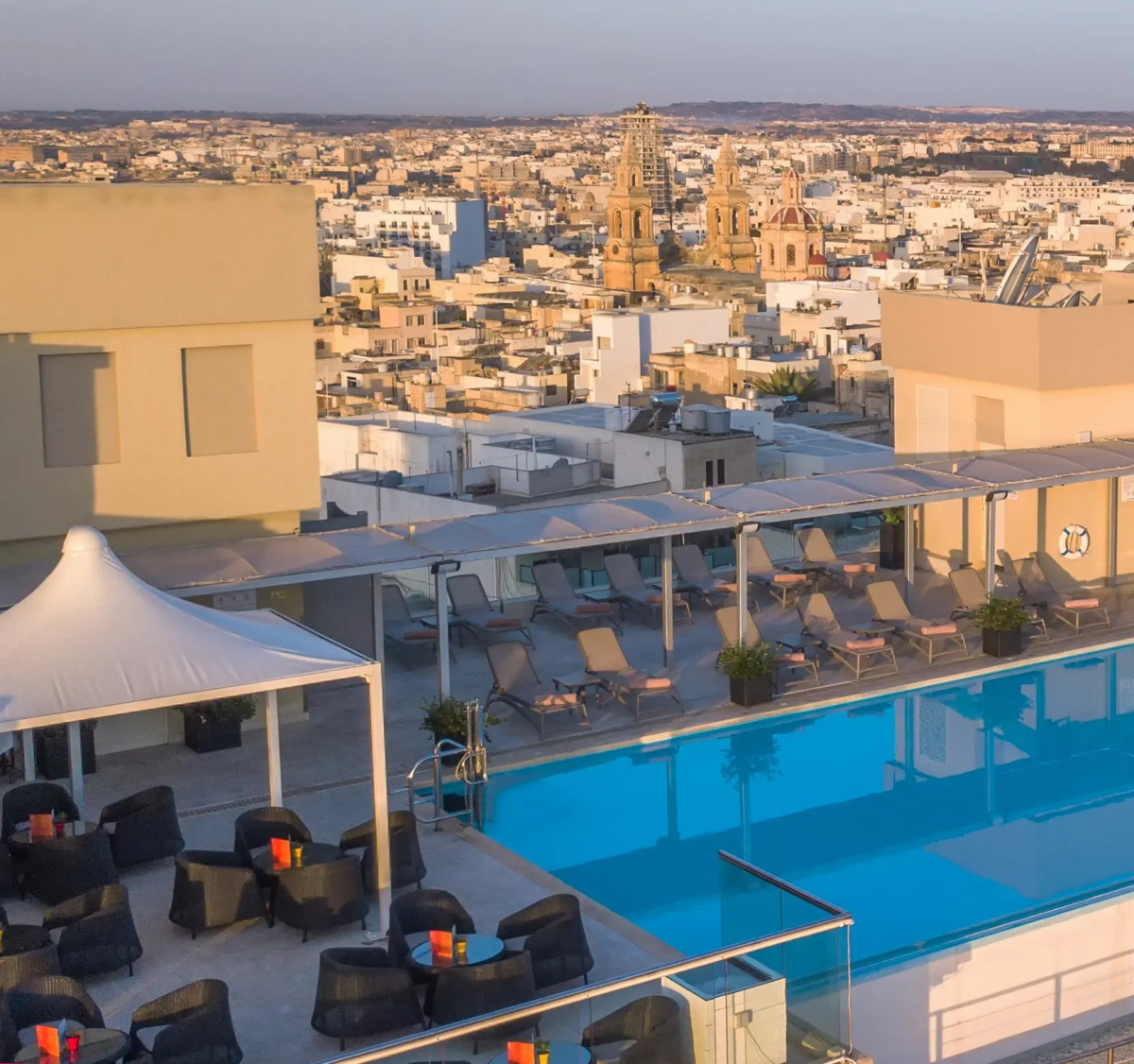 Отель AX The Palace