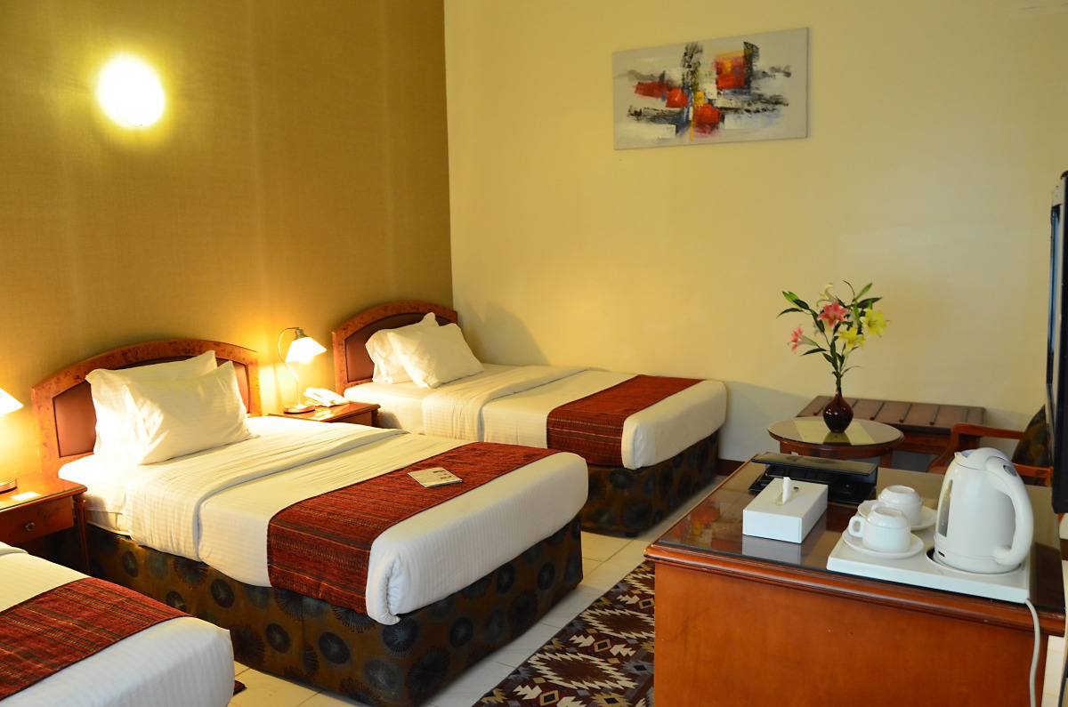 Отель Nejoum Al Emarate