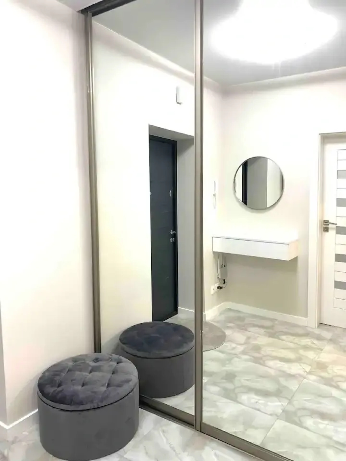 Апартаменты Алиса в Центре на Уральской 20