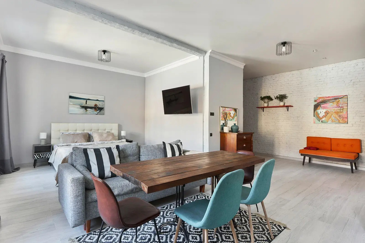 Квартира Orlov House с видом на крыши Петербурга