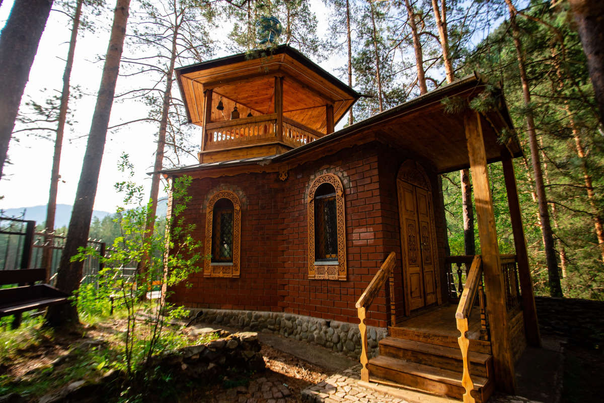 Отель ГК Ареда 1 - Mountain