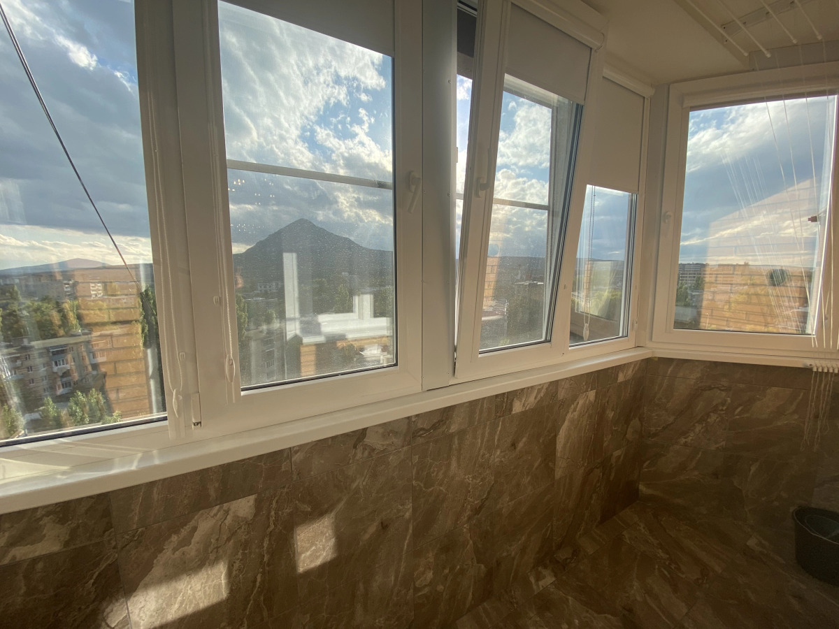 Апартаменты Чкалова 37 бизнес-класса с видом на горы