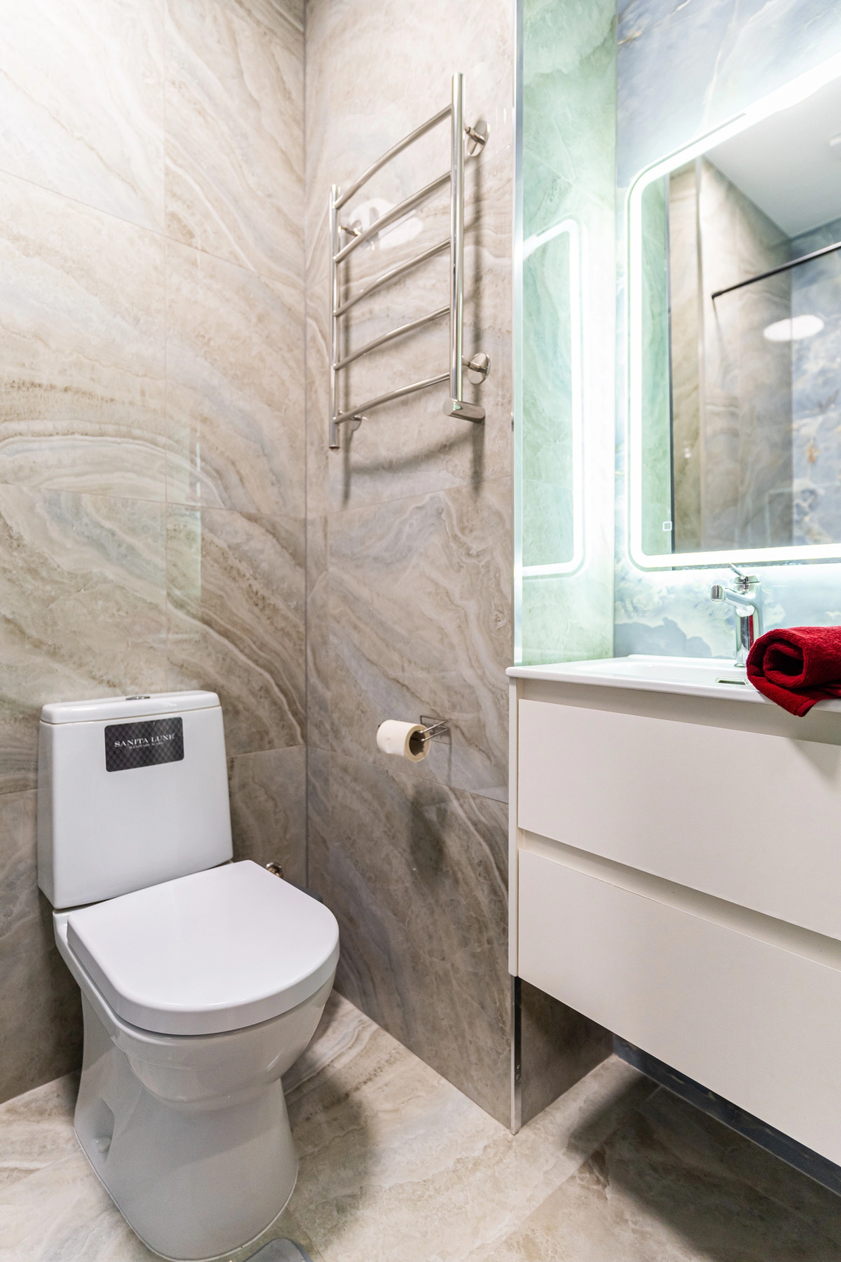 Апартаменты в Нoвоpоccийcкe c Дизaйнерcким Рeмoнтoм