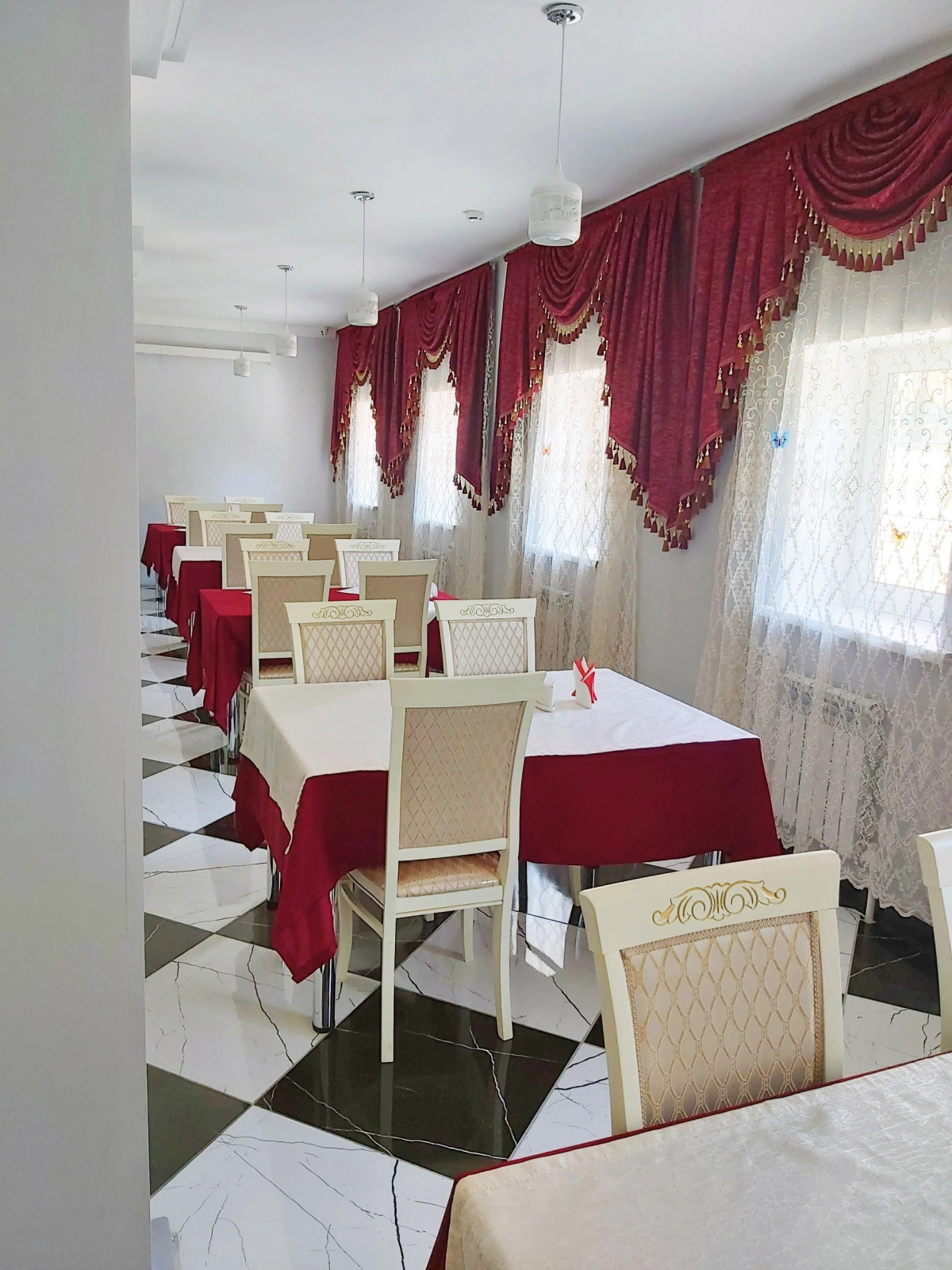 Отель Корона