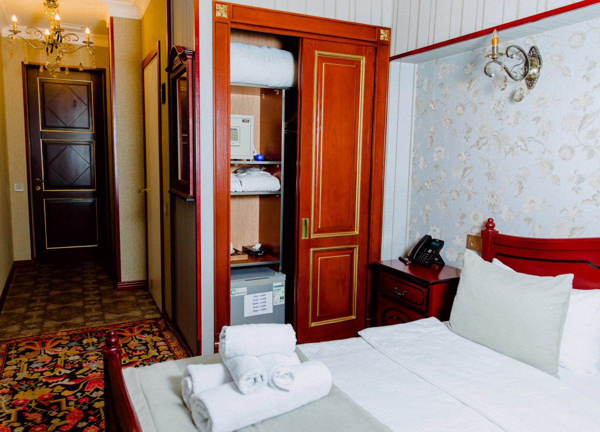 Royal Antique Boutique Hotel