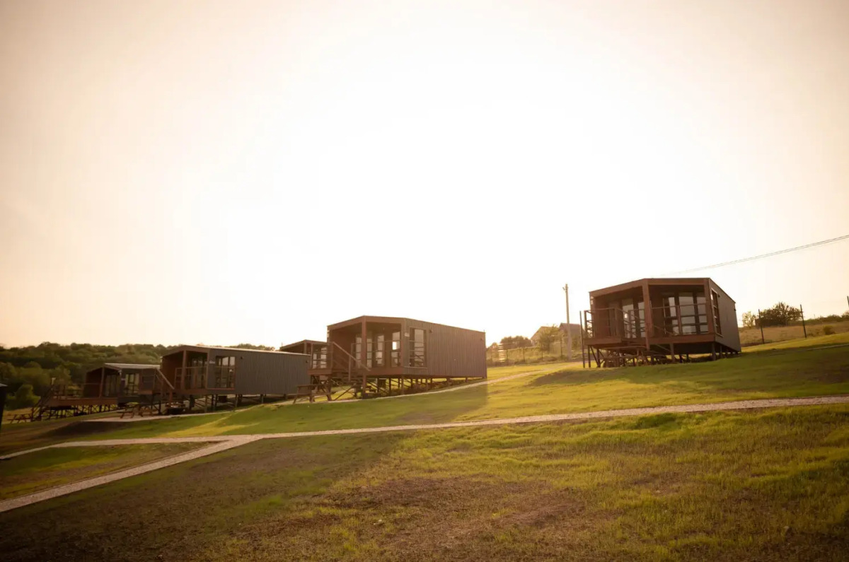 Глэмпинг Лихва