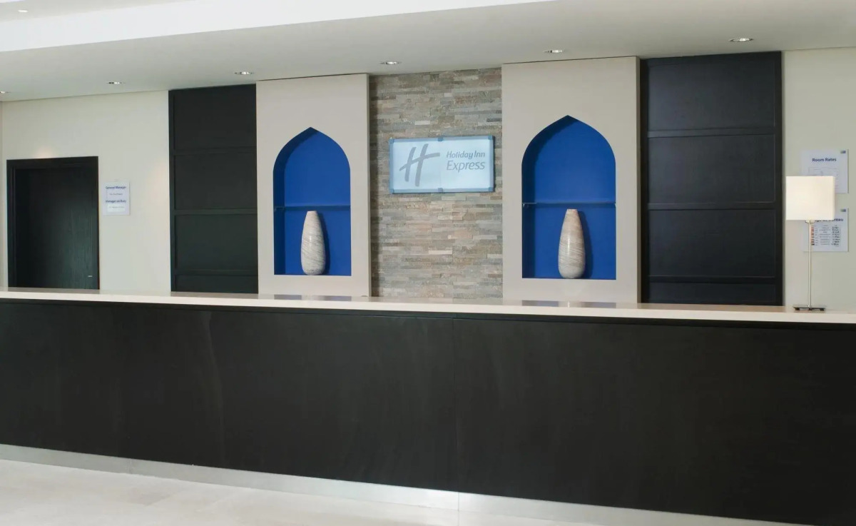 Holiday Inn Express Dubai Airport an IHG Hotel