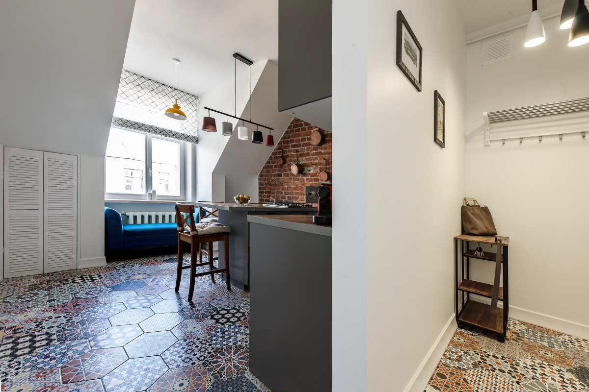 Апартаменты Яркий Лофт с видом на крыши