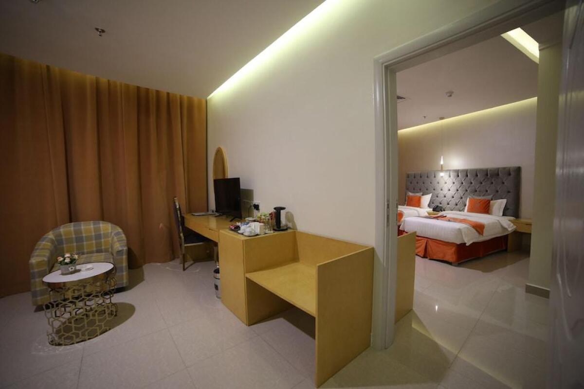 Отель Wahaj Boulevard