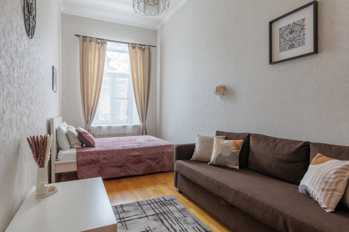 Апартаменты у Казанского Собора DereMRents ДереМРентс