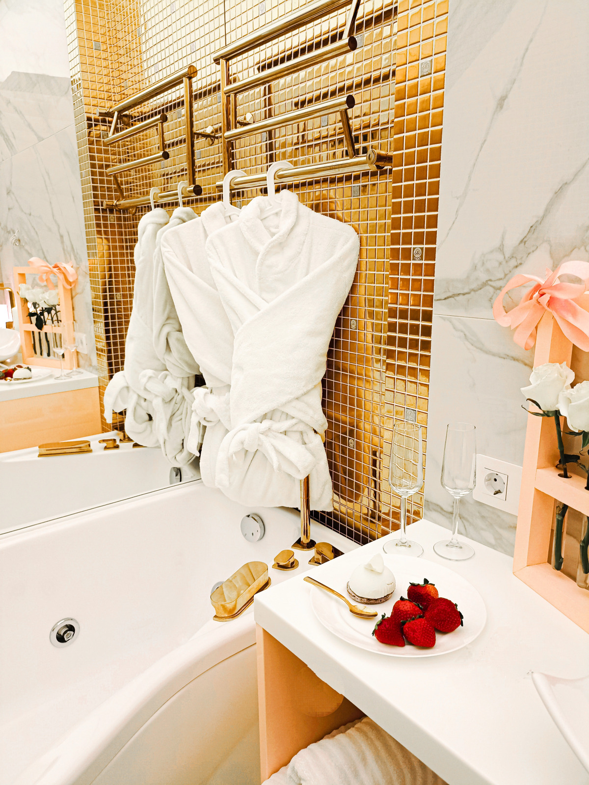 Апартаменты 18 этаж,студия 36кв.м,джакузи,балкон,вид на Волгу,новый дом,самый центр,вокзал пешком