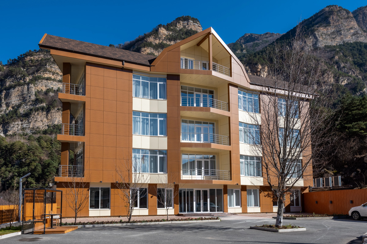 Отель Харес