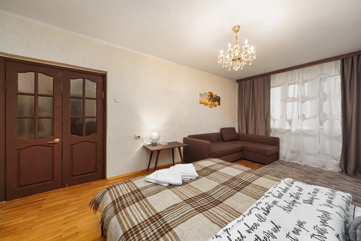 Апартаменты Семейная Квартира на 6 человек м.Домодедовская