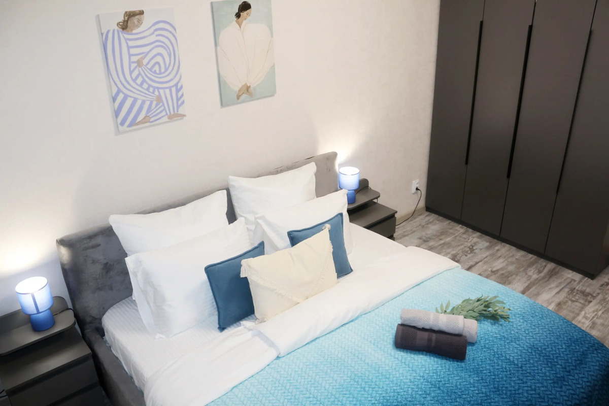 Квартира NiceAparts Евротрешка на Бурмакинской 7