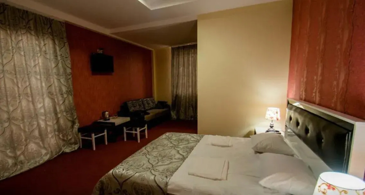 Отель Баттони