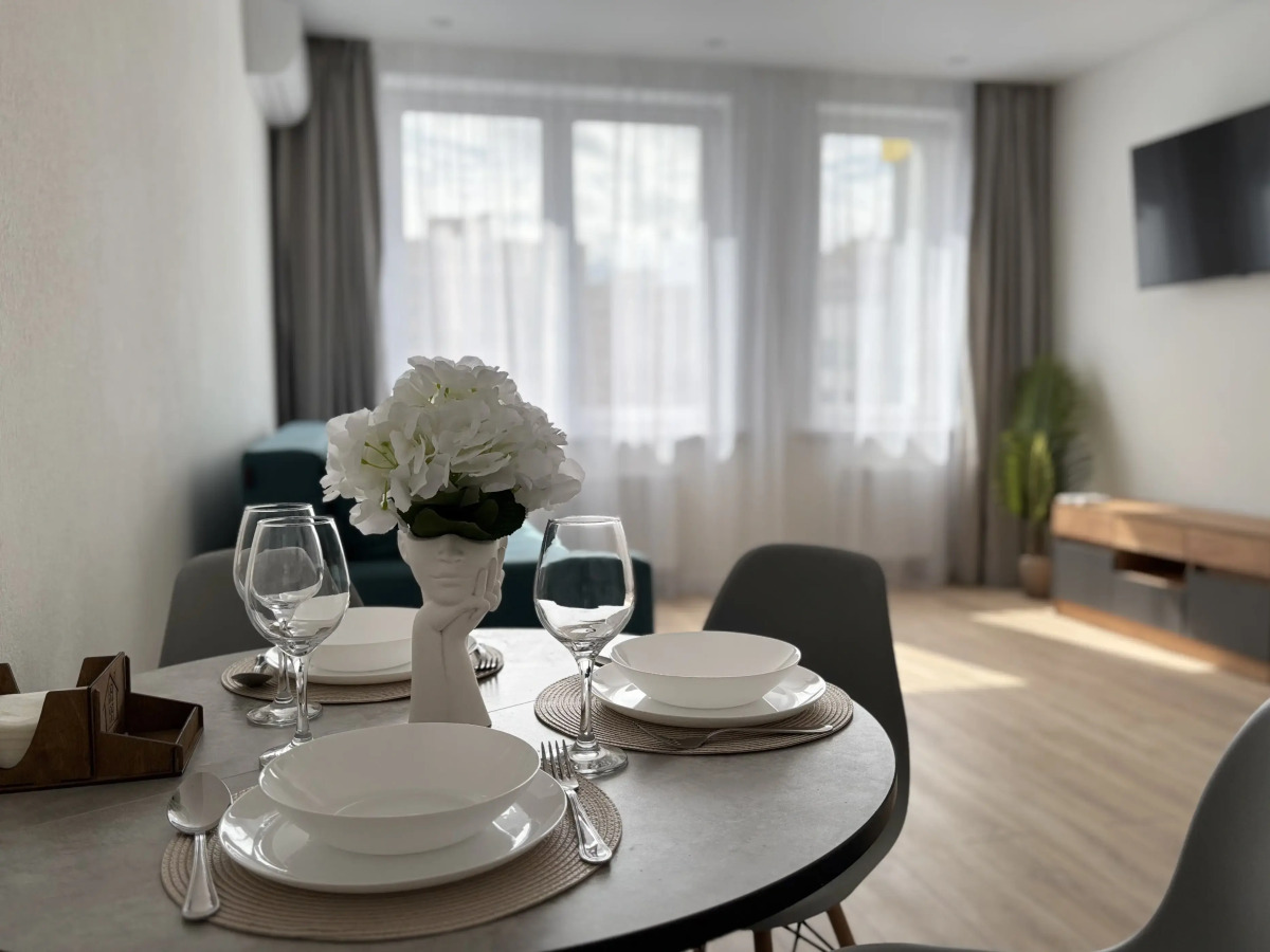 Квартира BestHome Евродвушка стильная светлая в центре города