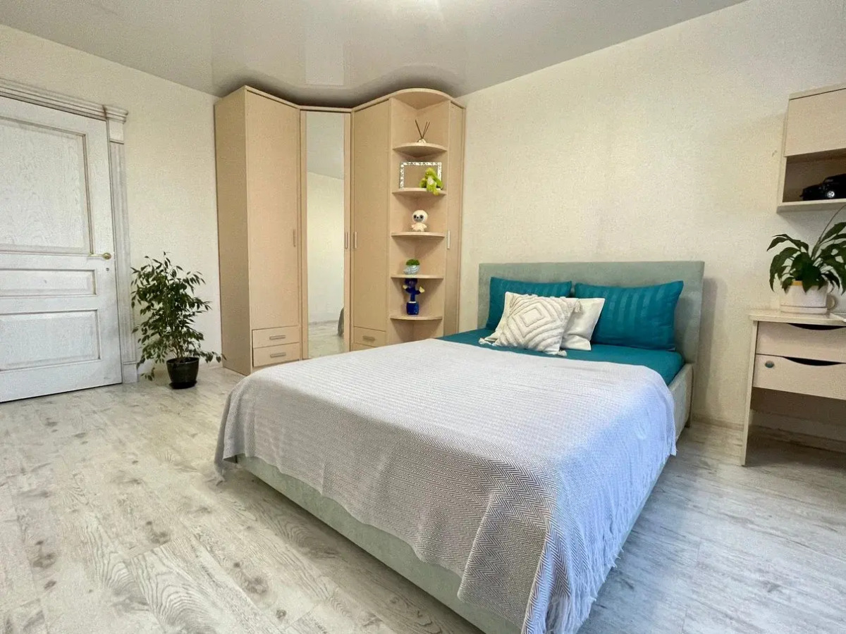 Квартира на Севастопольской 17