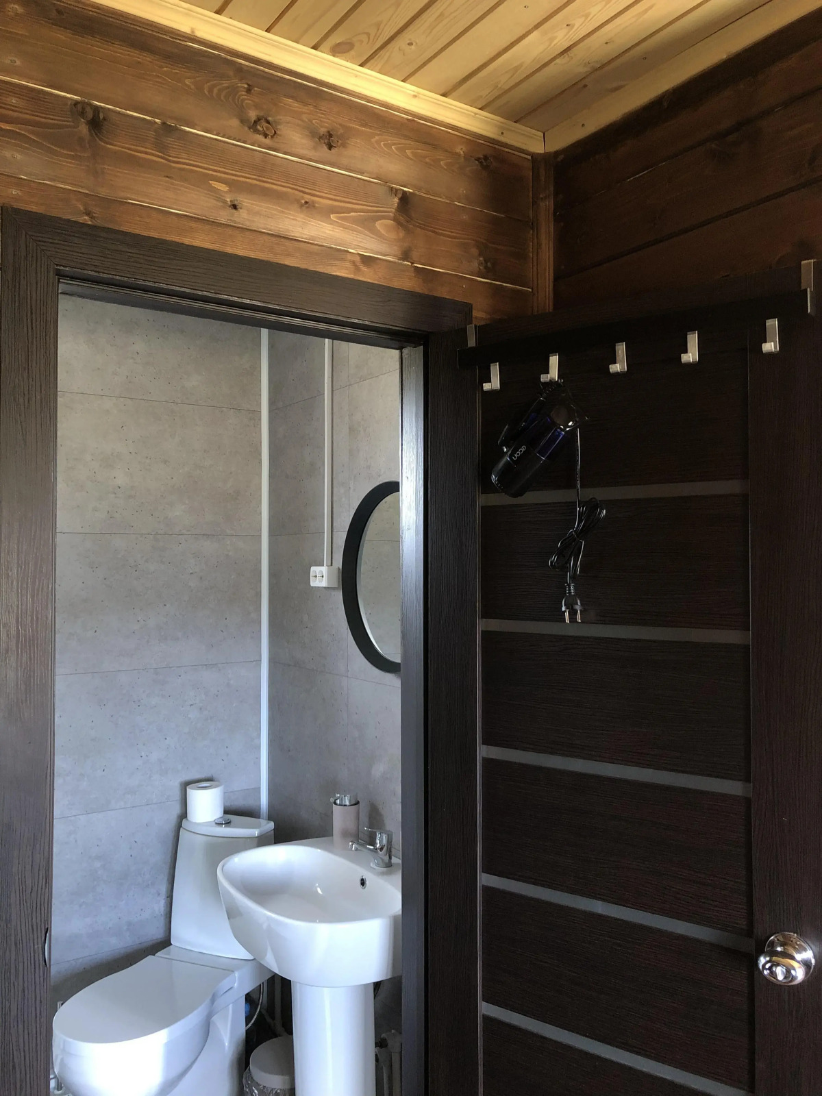 Частный дом Дом-студия на берегу озера