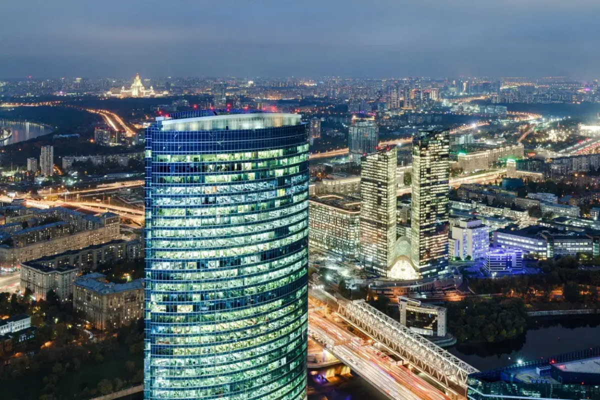 Студия для двоих на 74-м этаже