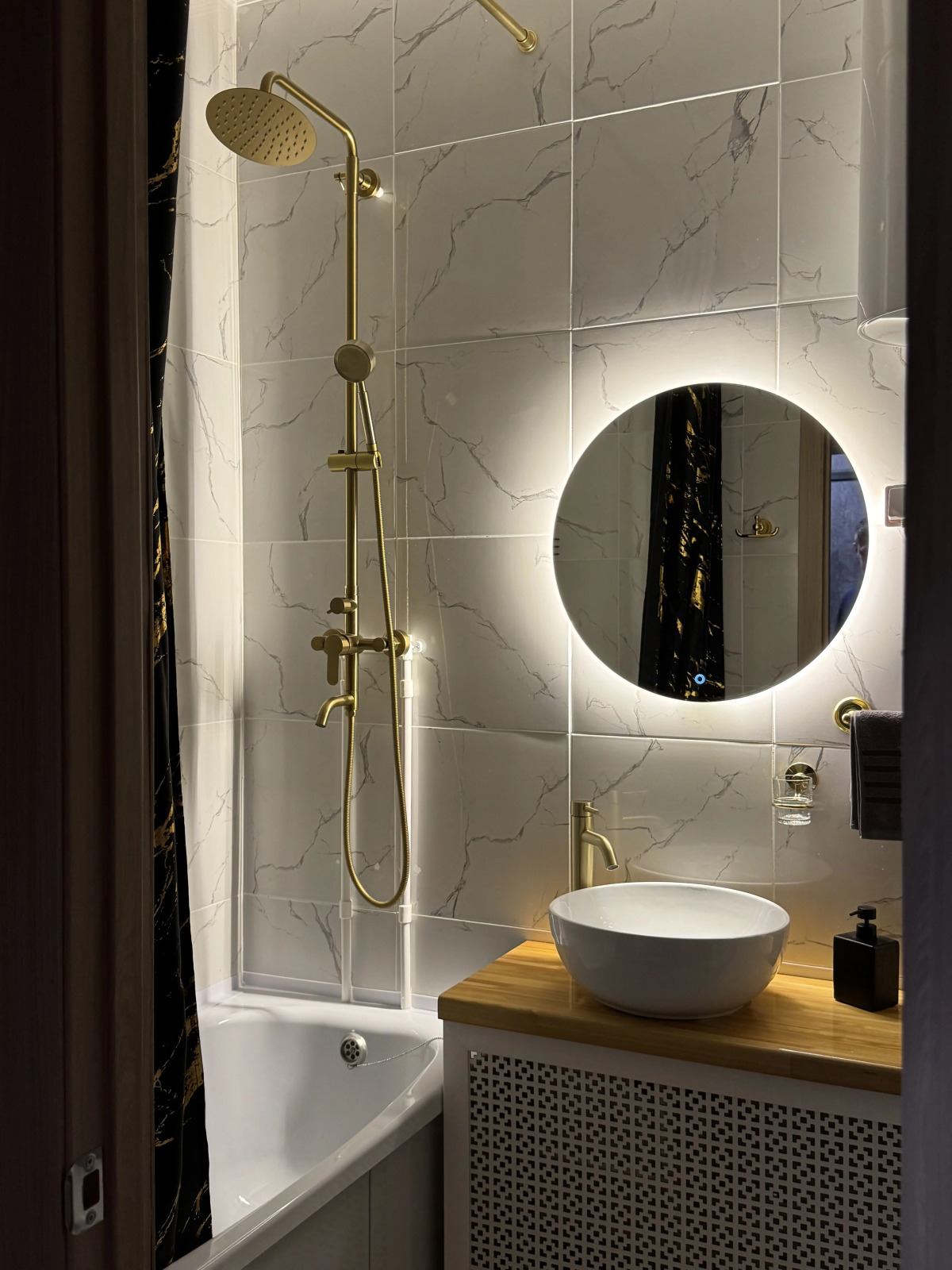 Квартира Уютная квартира 17 микрорайон дом.9, Нефтеюганск