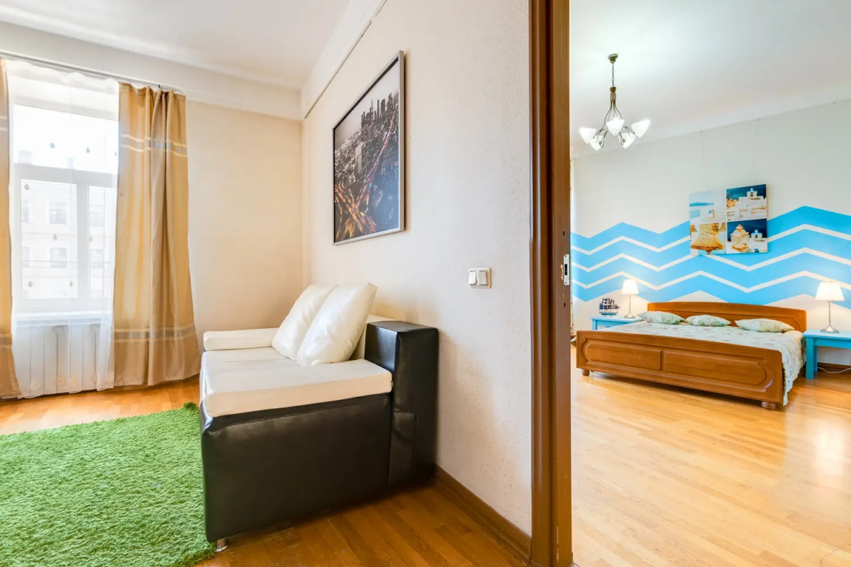 Апартаменты Грибоедова 38