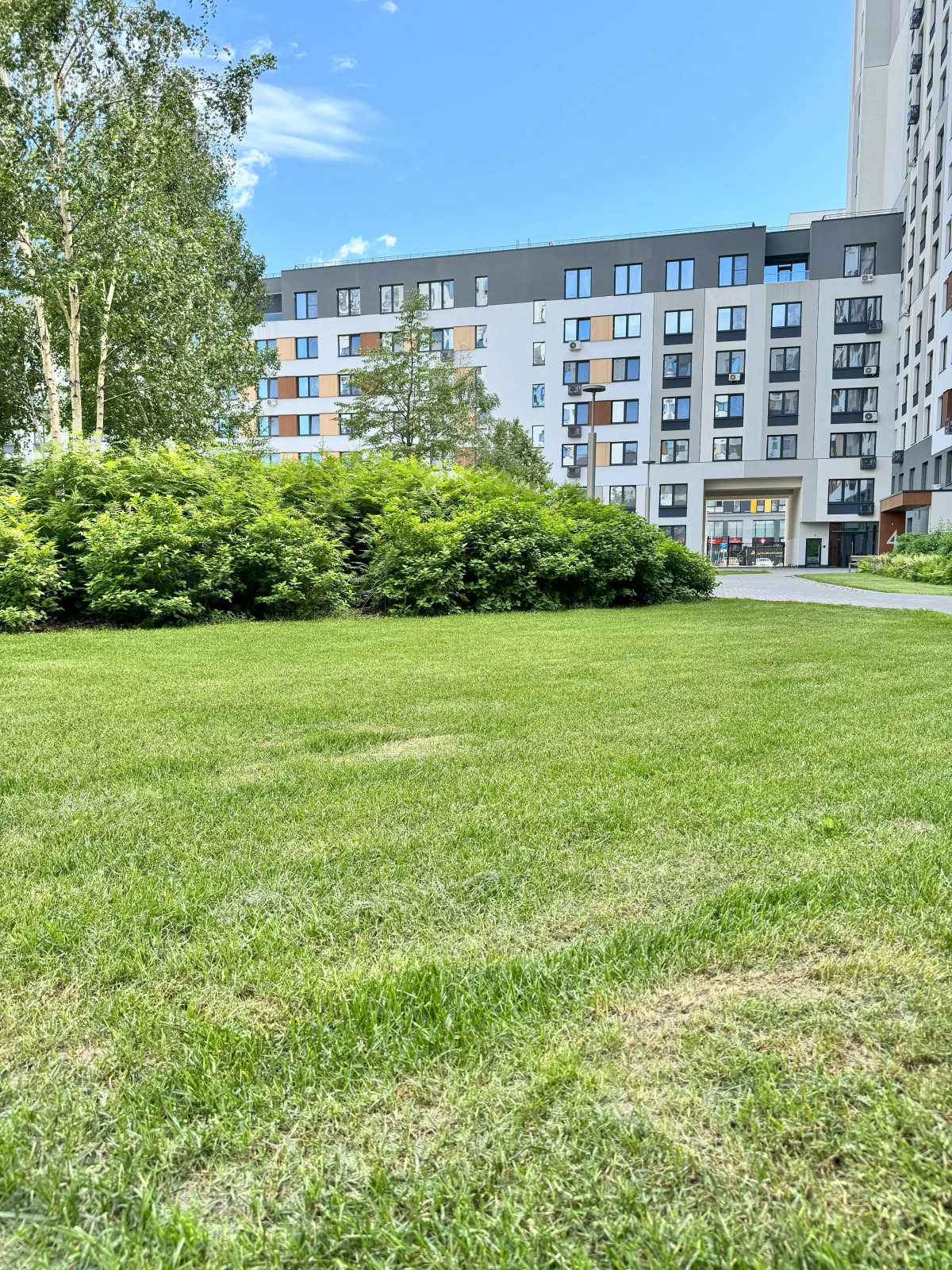 Апартаменты Четырехместная дизайнерская квартира в ЖК "Новин"