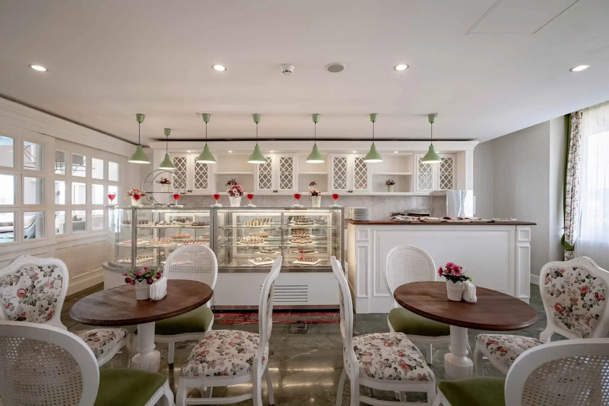 Royal Teos Thermal Resort Clinic & Spa (Halal Hotel)