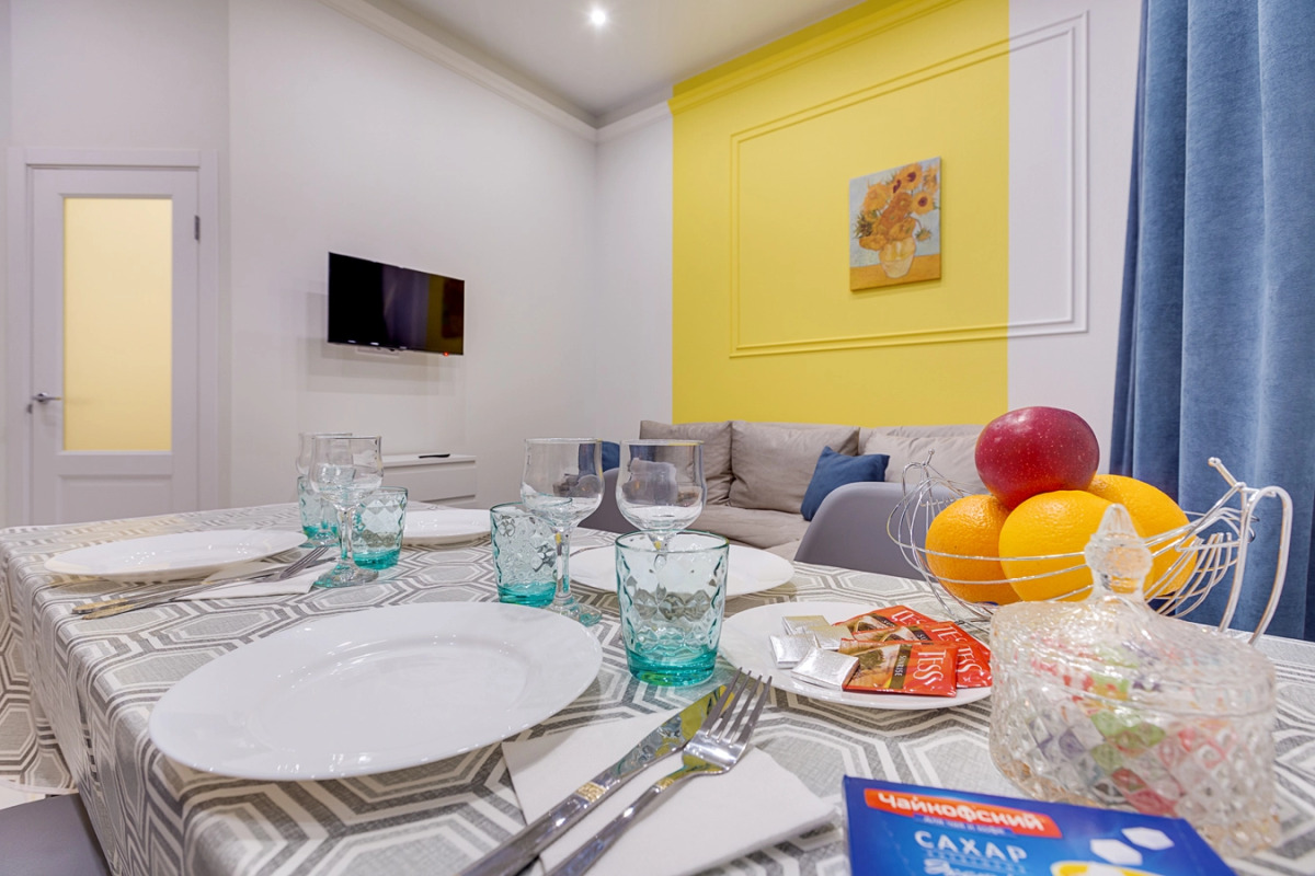 Апартаменты Бирюза и Подсолнух ВПитер на сутки