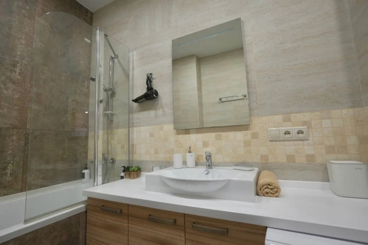 Квартира Двухкомнатная напротив ТЦ Горки Город