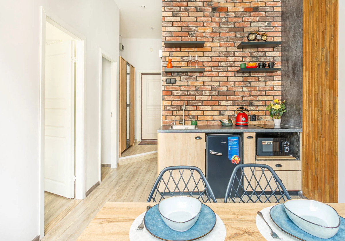 Апартаменты на Большом 13 Балкон