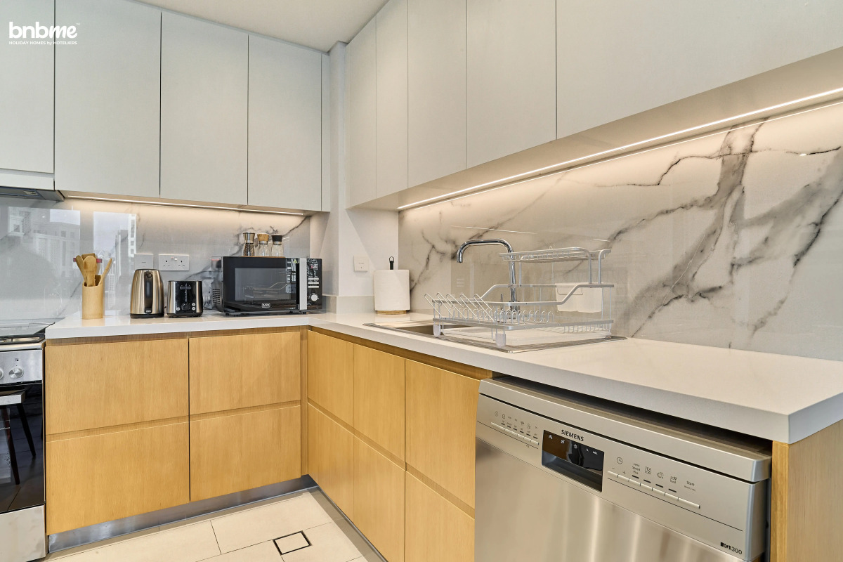 Апартаменты Bnbmehomes Marina Gem 5 min walk to Flying Cup - 2503