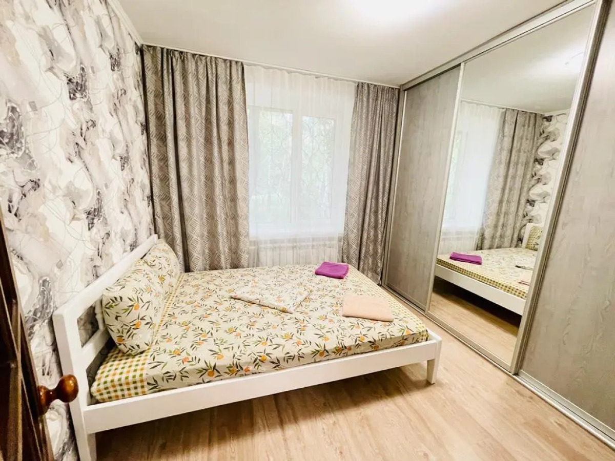 Квартира HotelRoom24 Большой Кондратьевский 8