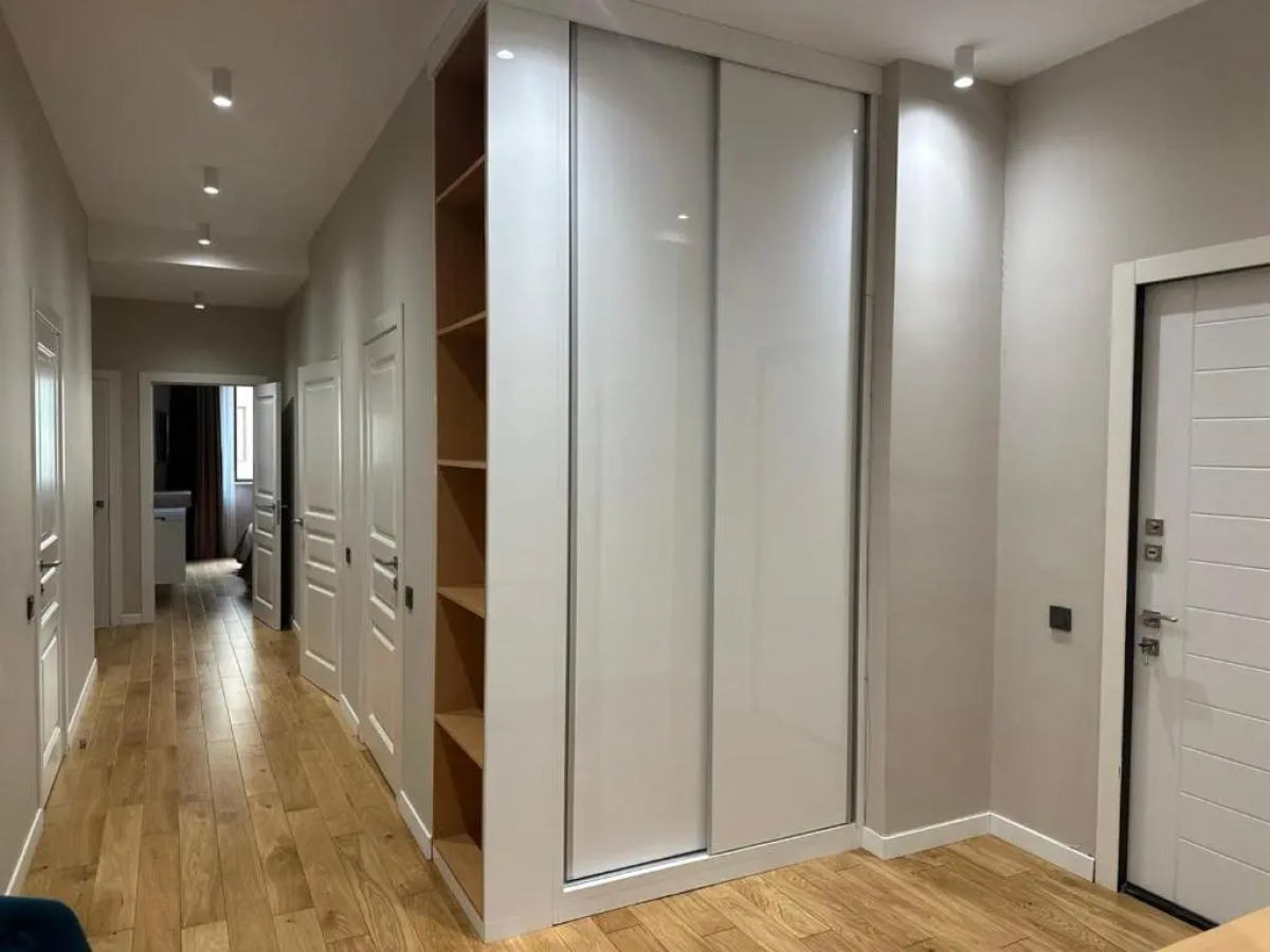 Апартаменты 2 Bedroom Apt On Republic Square