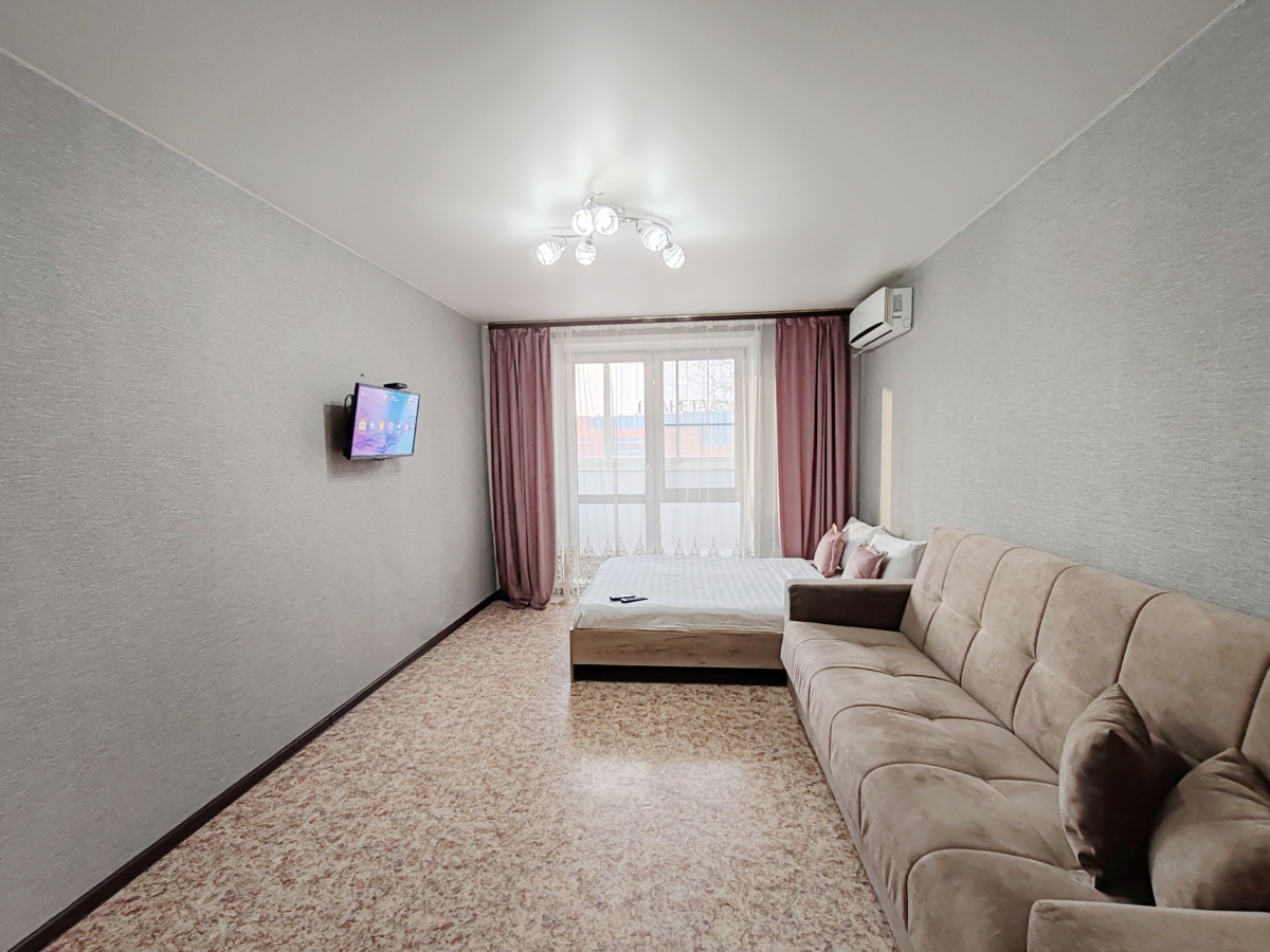 Квартира с кондиционером у ТРК Планета