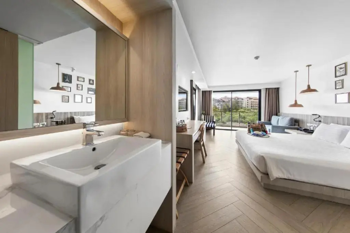 Курортный отель Golden Tulip Pattaya Beach Resort