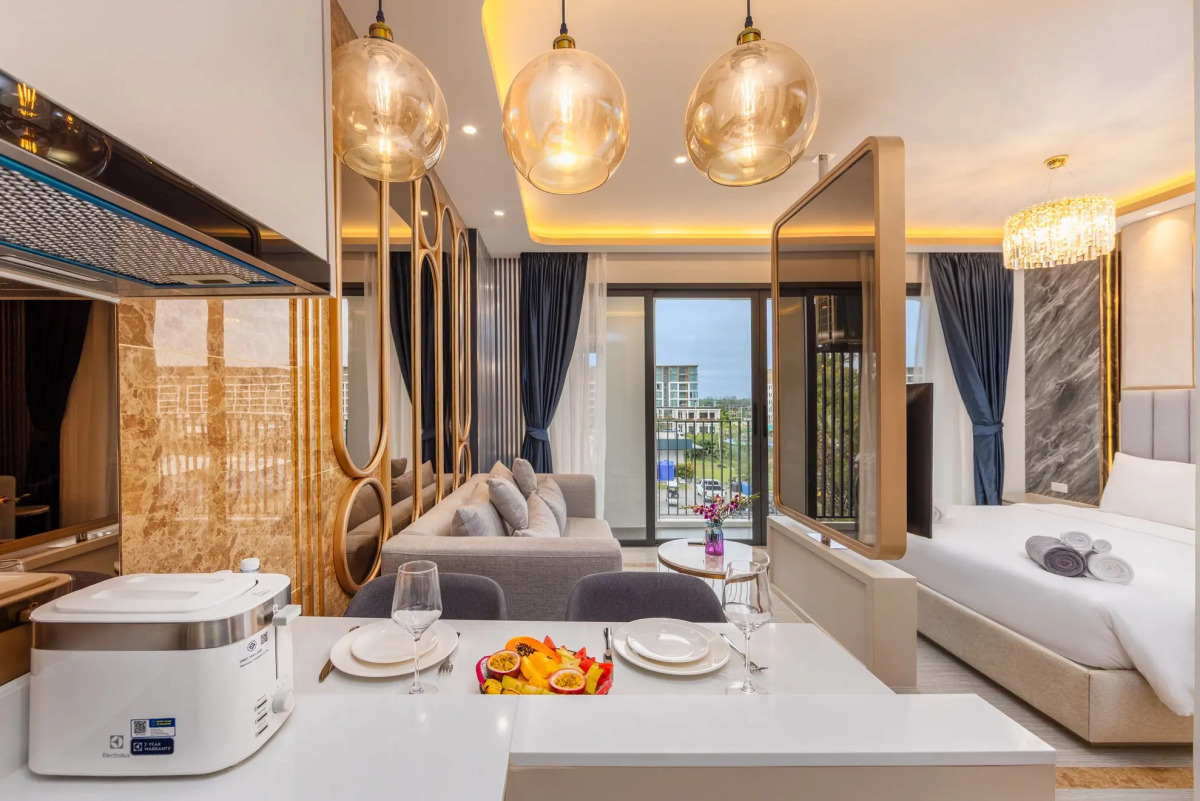 Апарт-отель Bellevue Lagoon Premium by TropicLook