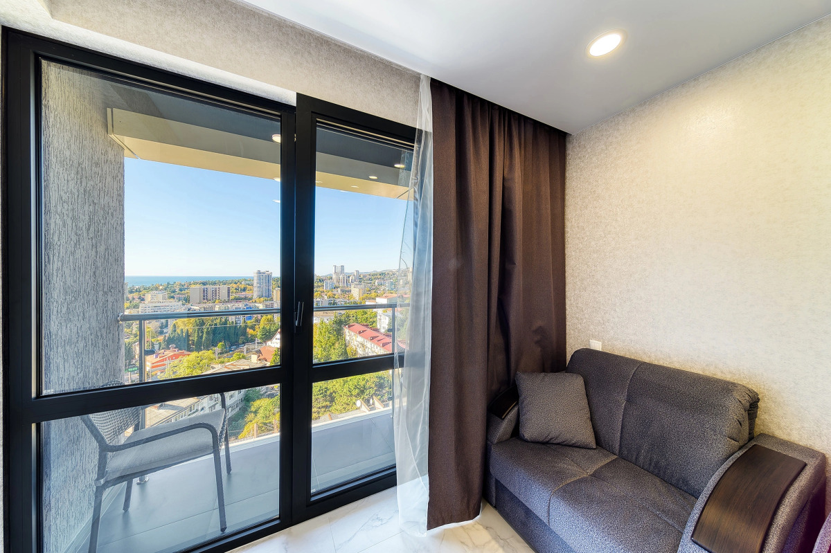 Апартаменты в центре Сочи для 3 гостей ЖК Сокол с видом на море