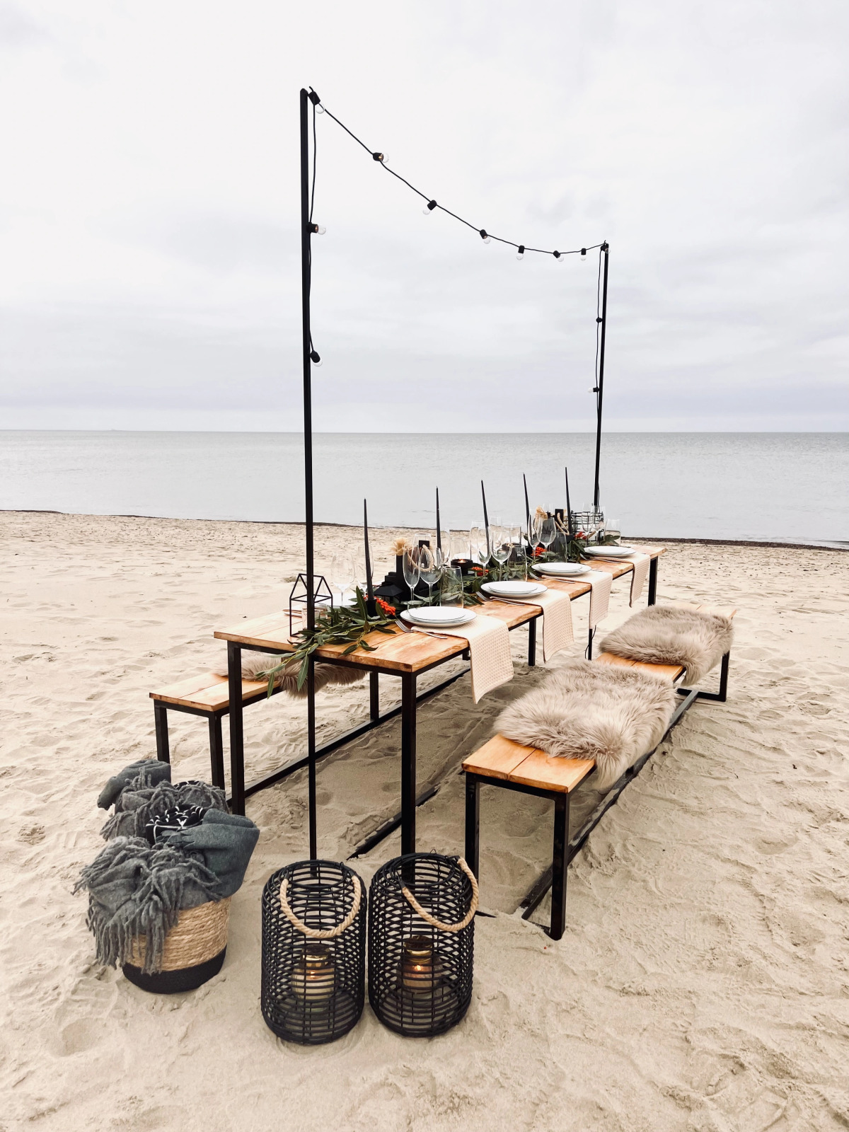 Поляна Глэмпинг, 1-я линия моря (12+)